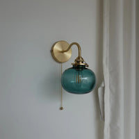 Applique Salle de Bain Dorée Globe Verre Côtelé, Opalin ou Bleu