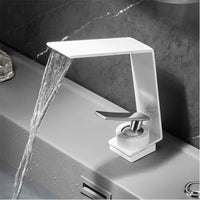 Mitigeur Lavabo Cascade Doré Brossé en Laiton, Design Angulaire Monotrou