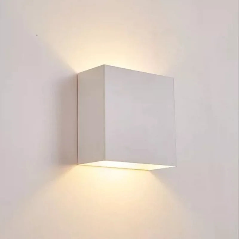 Applique Murale LED Cube Haut et Bas, Blanc ou Noir, 6 ou 10 W