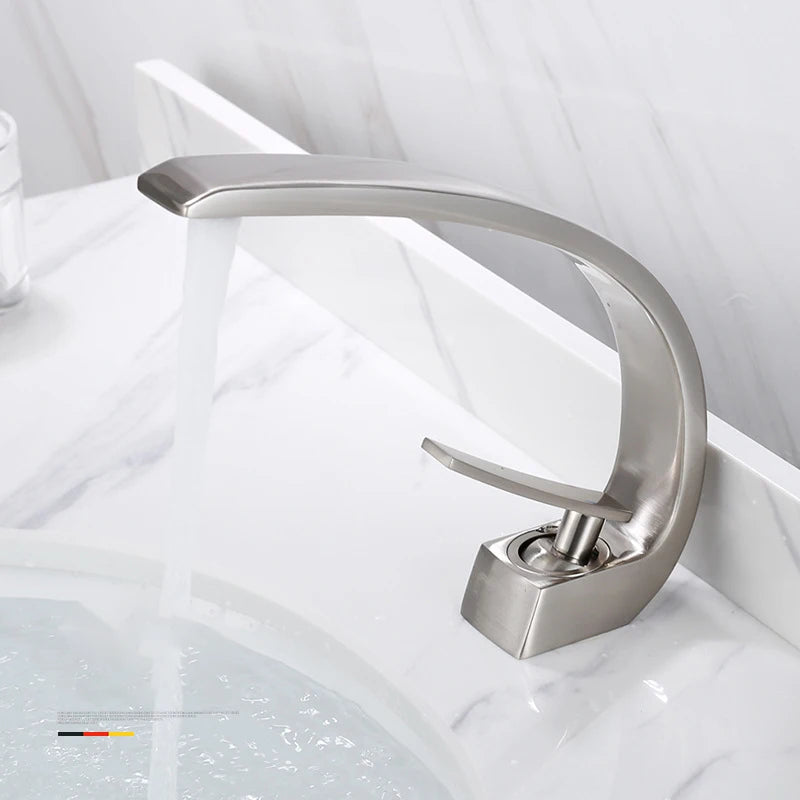 Mitigeur de Lavabo Cascade Monobloc sur Comptoir