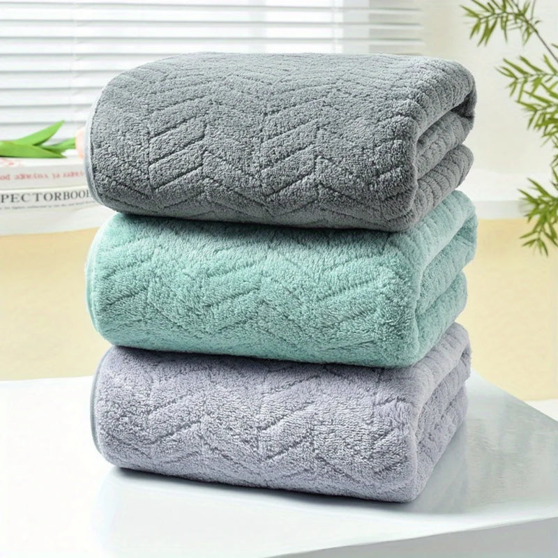 Serviette de Bain Épaisse Texturée à Chevrons 35 x 75 cm