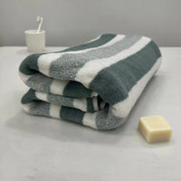 Serviette de Bain Rayée 70 x 130 cm, Vert Sauge ou Gris