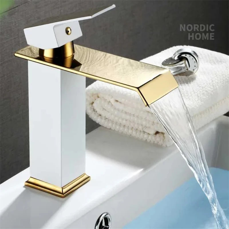 Mitigeur Lavabo Cascade Carré Noir et Doré, Modèle Bas ou Haut, 4 Finitions