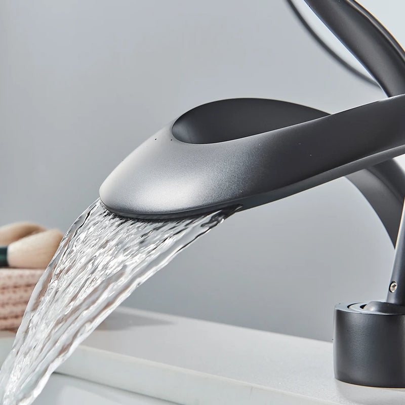 Mitigeur Lavabo Design Cascade, Trou Unique, Flexibles 40 cm, 5 Finitions
