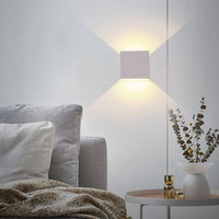 Applique Murale LED Carrée 6 W, Blanche ou Noire, 10 cm
