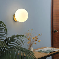 Applique Murale Boule en Verre Opalin, Support Doré, 15 ou 20 cm