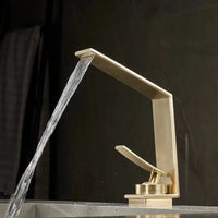 Mitigeur Lavabo Cascade Doré Brossé en Laiton, Design Angulaire Monotrou