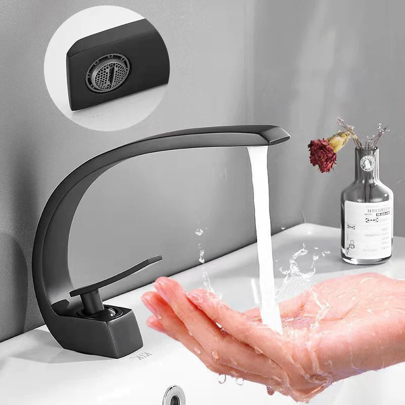 Mitigeur de Lavabo Cascade Monobloc sur Comptoir