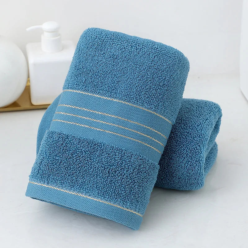 Serviette de Toilette Coton Taupe, Crème ou Bleu, Lignes Dorées 32 x 72 cm