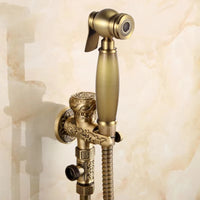 Douchette WC Laiton Doré ou Bronze Antique à Manche Ouvragé et Robinet